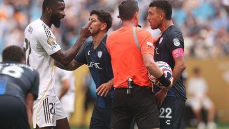 Club-WM in den USA: Nach Rassismus-Vorwurf: FIFA ermittelt gegen Rüdiger-Gegner