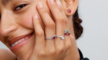 Pandora tiene sus anillos en rebajas: diseños versátiles, únicos y sencillos por menos de lo que crees
