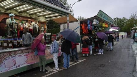 Las Fiestas de Abetxuko paran una hora por la sucesión de peleas entre grupos juveniles