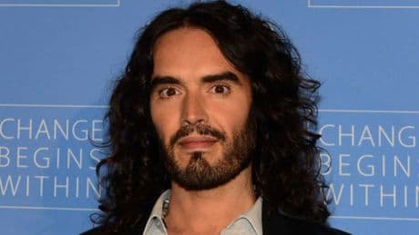 El juez deja en libertad a Russell Brand, el exmarido de Katy Perry y acusado de violar a cuatro mujeres