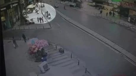 İstanbul'da suç örgütlerine operasyon: 89 gözaltı