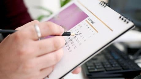 Calendario laboral 2025: todos los festivos y puentes de aquí a final de año en cada comunidad