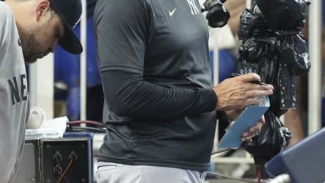 Aaron Boone pushes back on ‘accountability’ criticism after Derek Jeter, Alex Rodriguez rip Yankees