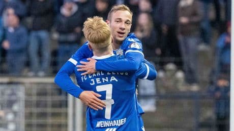 Fern-Duell mit Erfurt - 4:1! Jena macht Thüringen-Meisterschaft spannend