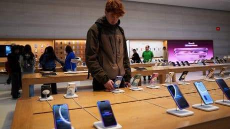 Apple tira del iPhone: 3.000 millones vendidos desde 2007 y 200.000 millones de ingresos anuales