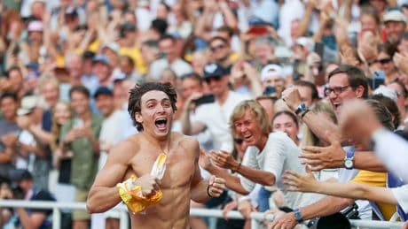 Home hero Armand Duplantis delights Stockholm with new pole vault world record