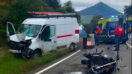 Brit tourist dead after horrific head-on collision with van in Spain