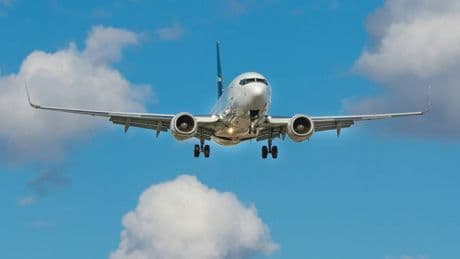 Viaggiare troppo spesso in aereo: quali sono i rischi per la salute?