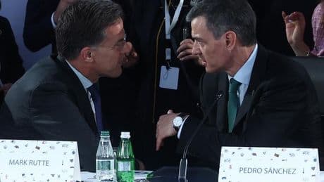 El PP acusa a Sánchez de poner el "foco" en la política internacional para "escapar" de los "problemas de corrupción"