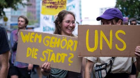 Mietmarkt: Berlin geht voran, um Wohnkonzerne zu vergesellschaften