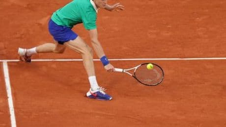 French Open: Novak Djokovic geschlagen – Jannik Sinner trifft auf Alcaraz