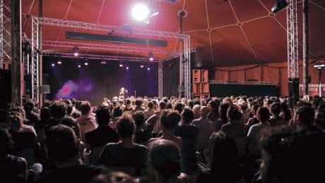 Face aux coupes budgétaires, la Fête de l’Humanité comme refuge de la culture en danger