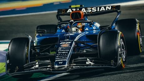 Sainz desata la ilusión y Verstappen promete guerra en Jeddah