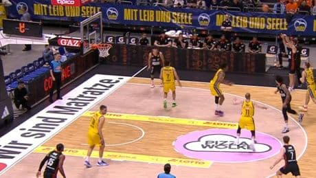 Alba Berlin droht nach Pleite gegen Ulm das frühe Aus – Die Highlights im Video