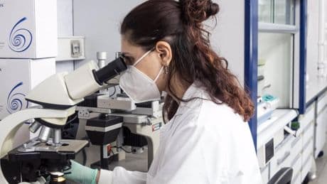 Las farmacéuticas invirtieron más de 1.500 millones de euros en I+D en España durante 2024