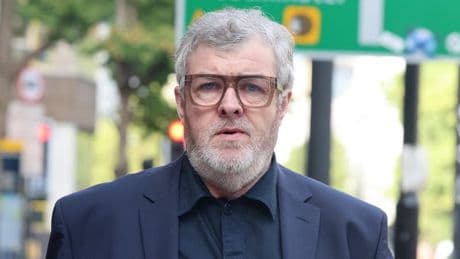 Royaume-Uni: accusé de viol, Paul Gallagher, frère de Liam et Noel, devant la justice