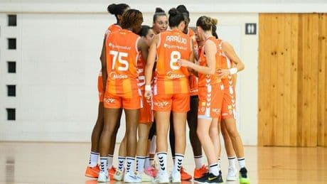 El Valencia Basket estrena la pretemporada con victoria en Tarragona