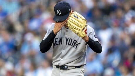 Yankees fall into first-place tie with Blue Jays as furious rally falls short in third straight loss