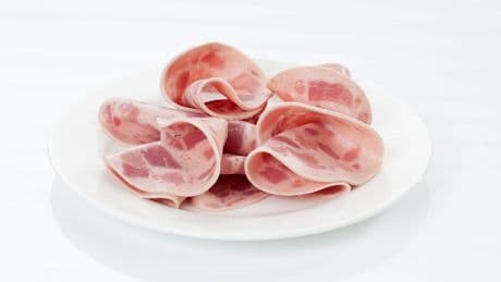 Plastikteile - Erstickungsgefahr! Wurst-Rückruf bei Edeka