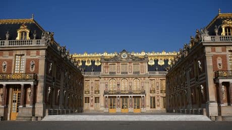 « On s’est dit qu’on allait faire ça par jeu » : au procès des faux meubles de Versailles, l’expert et le menuisier condamnés