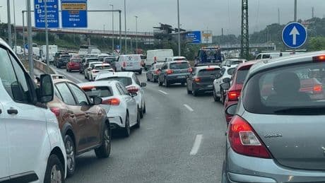 Dos heridos tras una colisión múltiple en el Txorierri