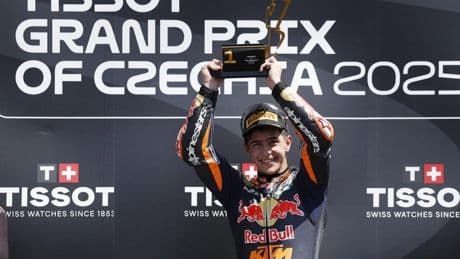 Otro recital de José Antonio Rueda para sentenciar Moto3