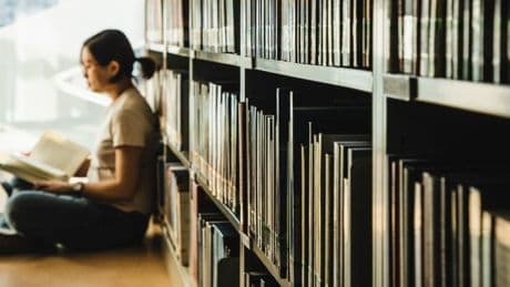 Schulen und Behörden müssen sich an die Rechtschreibung halten – das hat Konsequenzen fürs Gendern