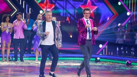 Tanzshow: Tanzmuffel Hartwich tanzt bei "Let's Dance" im Glitzer-Sakko