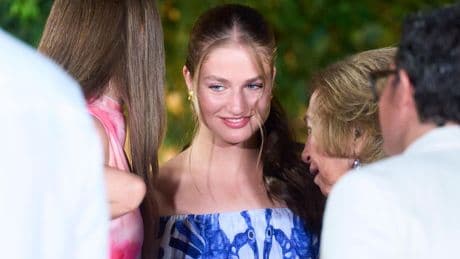 Spanische Royals: Prinzessin Leonor: Im Kleid von Mama zum Empfang auf Mallorca