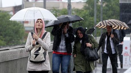 Bu şehirlerde yaşayanlar dikkat! Meteoroloji 16 Temmuz Çarşamba günü gök gürültülü sağanak yağış için uyardı!