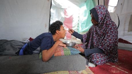 Conflit au Proche-Orient, jour 574 : aide humanitaire au bord de l’effondrement, frappe à Damas