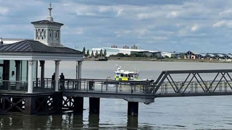 Major search after two children ‘got into difficulty’ in the River Thames