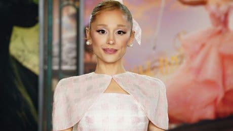 Leute: Ariana Grande mit Robert De Niro in Komödien-Fortsetzung