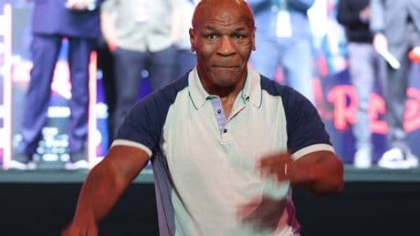 Mike Tyson calls Floyd Mayweather 'delusional' over outrageous claim