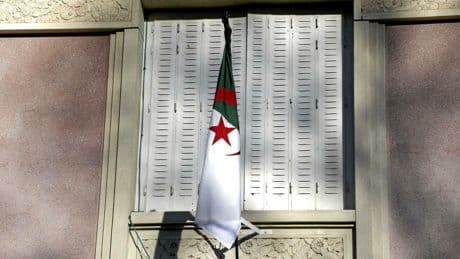 En pleine crise Paris-Alger, un diplomate algérien dans le viseur de la justice française