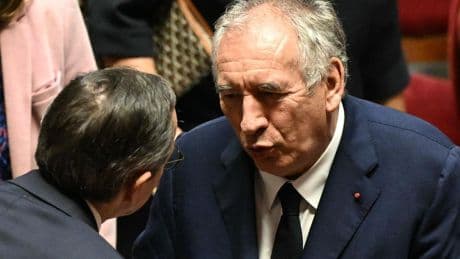 Les réactions politiques à la chute de François Bayrou