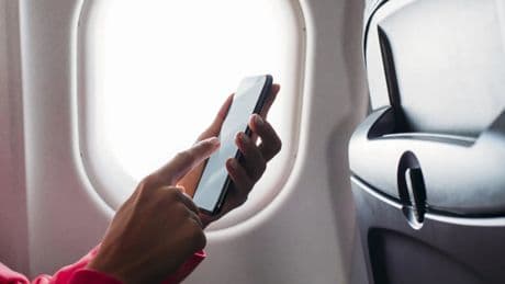 Perico Durán, piloto de avión: &quot;Gente más lista piensa que podría llegar a pasar algo si no ponemos el modo avión&quot;