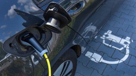 Unfall mit dem E-Auto: Jetzt wird die Reparatur immer günstiger