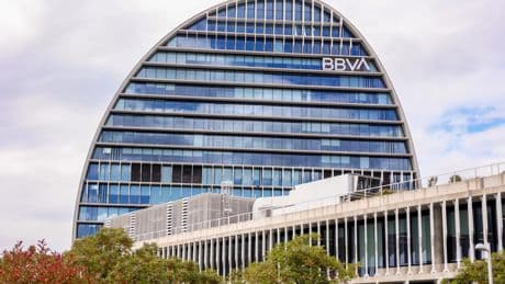 BBVA paga hasta 20 euros al mes a los clientes que ahorren parte de sus ingresos