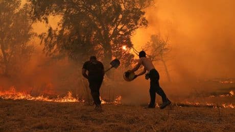Brits tourists warned as wildfires spread through popular holiday destination