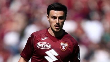 Oristanio non tramonta, Elmas legato. E serve un esterno sinistro