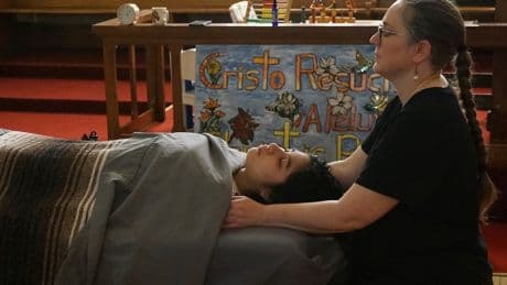 Altar acupuncture: A Minneapolis church brings well-being sessions to its migrant ministry