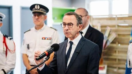 Allongement de la rétention des étrangers censuré : Bruno Retailleau annonce qu’il présentera un « texte modifié »