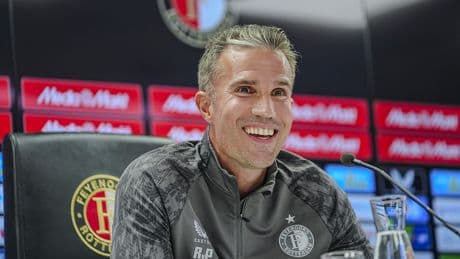 Robin van Persie: "Bir tarafım Fenerbahçe'yle eşleşmeyi umuyordu"