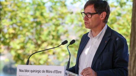 Salvador Illa se reunirá con el prófugo Puigdemont este martes en Bruselas