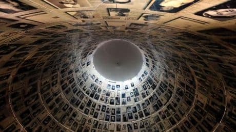 Yad Vashem, le mémorial israélien de la Shoah, dénonce la pose de nouvelles plaques près d’un monument polonais, « une profanation de la vérité historique »