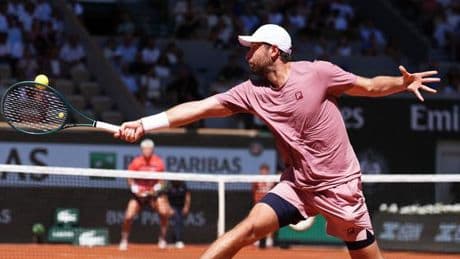 Roland-Garros 2025, les résultats du vendredi 30 mai : Swiatek, Alcaraz et Sabalenka tiennent leurs rangs, Fils forfait et Halys éliminé, plus de Français dans le tableau masculin