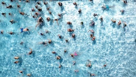 Mehrere Fälle in BaWü - Mädchen im Schwimmbad sexuell belästigt