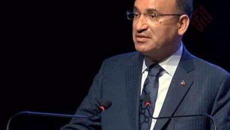 Bakan Bozdağ: Başörtüsü teklifi imzaya açıldı