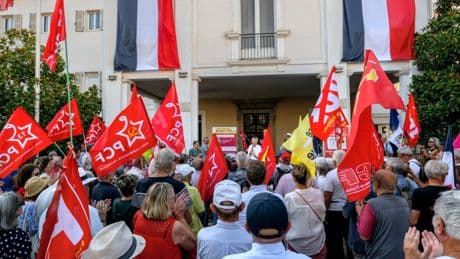 Saint-Raphaël : des centaines de manifestants contre les manœuvres négationnistes et anticommunistes du maire